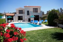 Villa Einalia is a 3 Bedroom detached holiday villa located at Kissonerga Paphos.